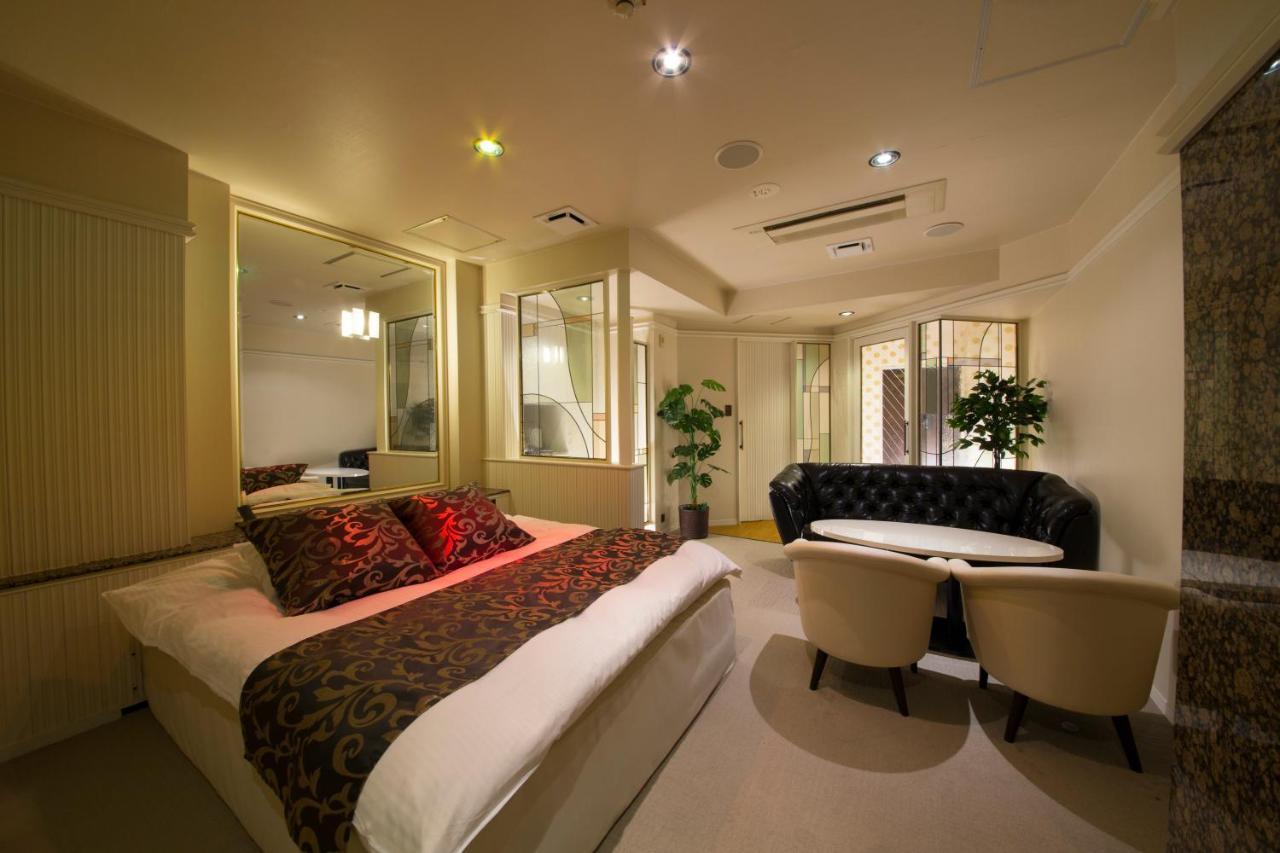 ホテル ベニ ウエスト 大人専用 Ōsaka Extérieur photo